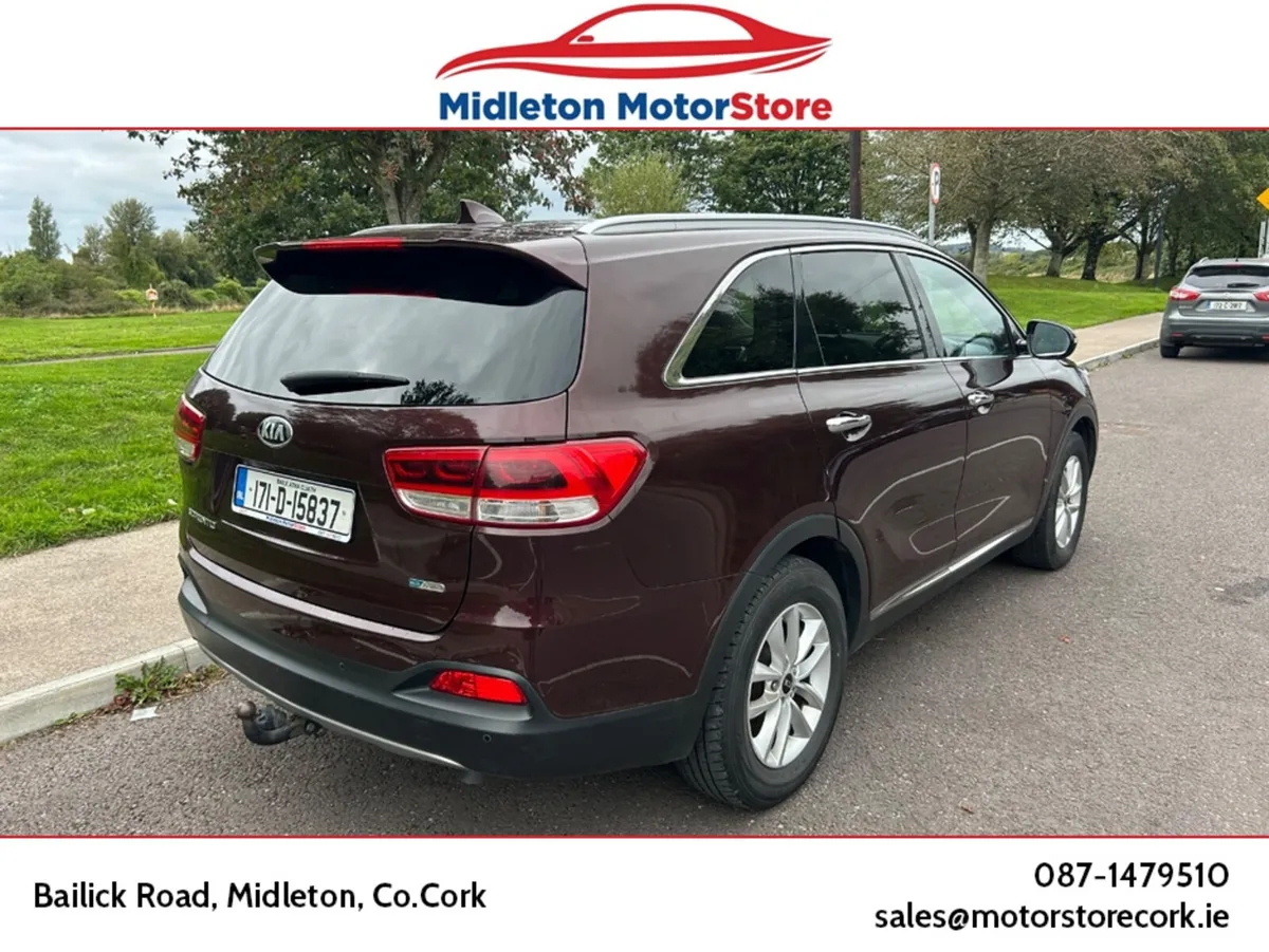 Kia Sorento PLATINUM 4X2 5DR - Image 4