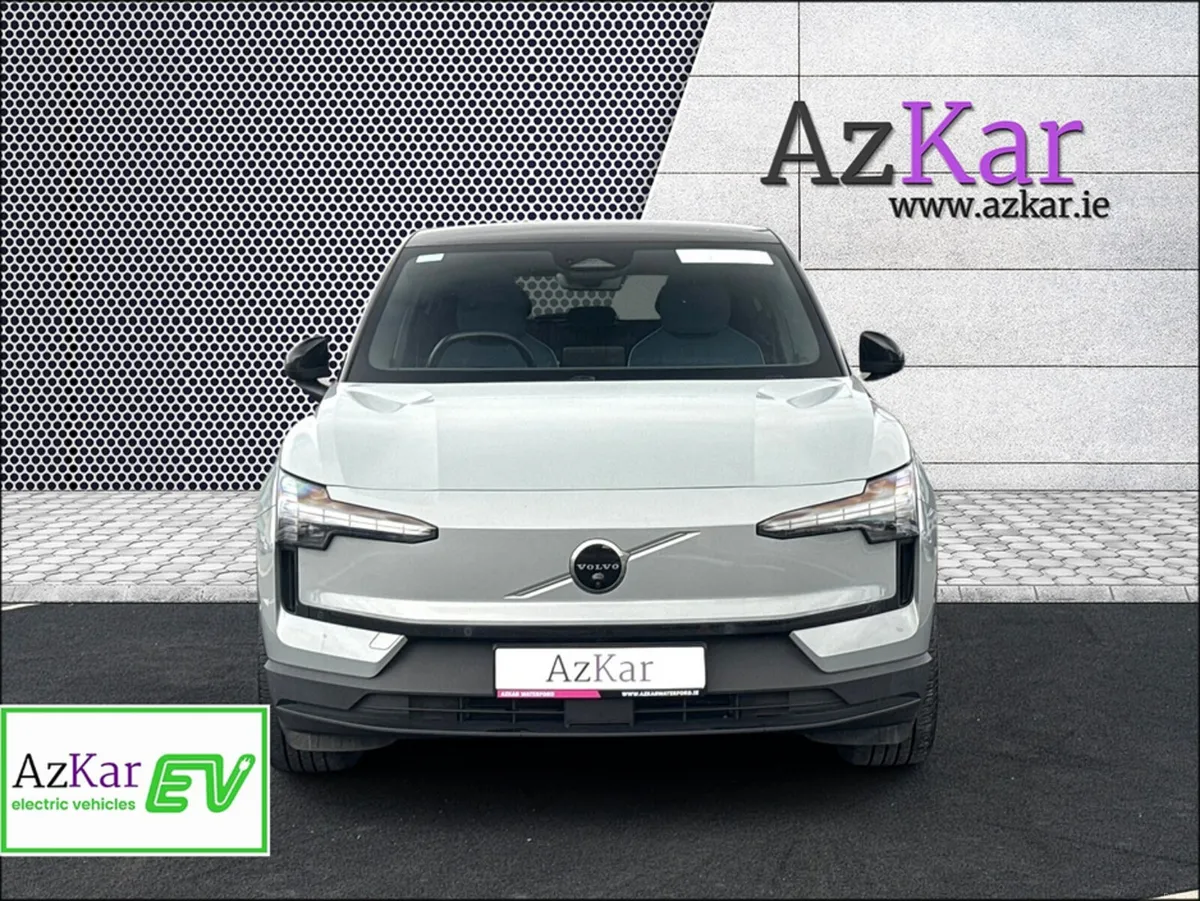 Volvo EX30 2024 SM ER ULTRA 69 KWH - EXTENDED RANG - Image 2