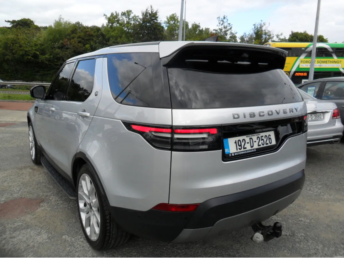Land Rover Discovery 3.0 SDV6 S SE 7 SEAT - Image 6