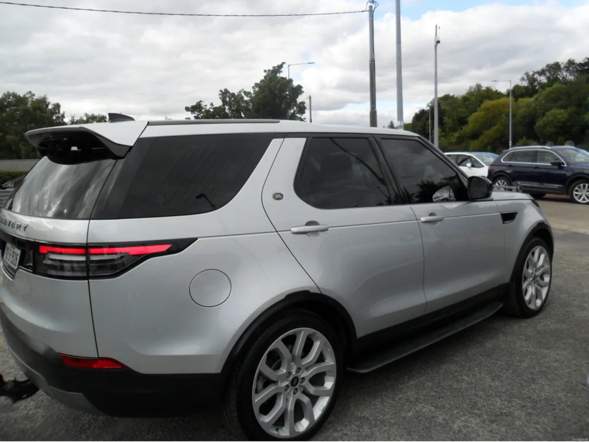 Land Rover Discovery 3.0 SDV6 S SE 7 SEAT - Image 2