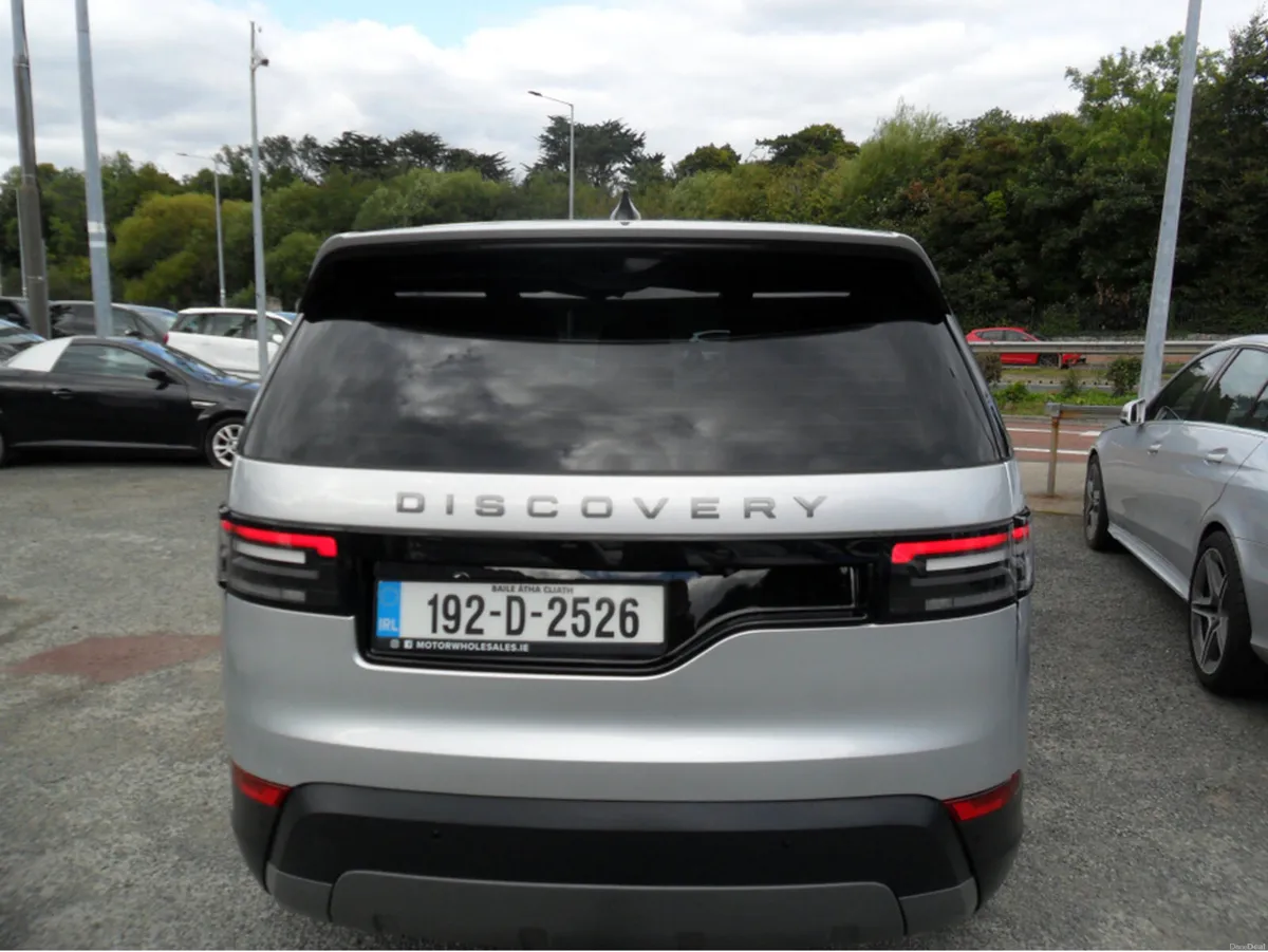 Land Rover Discovery 3.0 SDV6 S SE 7 SEAT - Image 4