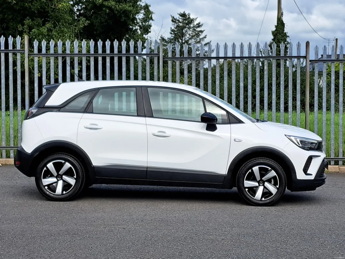 Opel Crossland SC 1.2TURBO 110BHP **REVERSING CAME - Image 4
