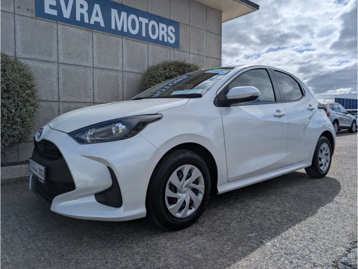 Toyota Yaris X HYBRID AUTOMATIC 1.5 PETROL //KEYLE - Image 4
