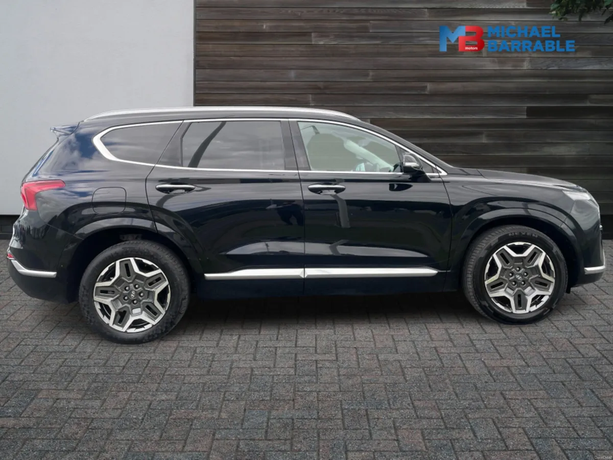 Hyundai Santa Fe PHEV 5DR AUTO - Image 4