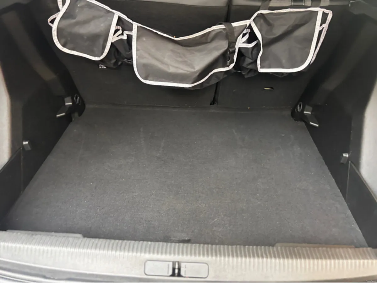 Peugeot 2008 ALLURE 1.2 100 4DR - Image 6