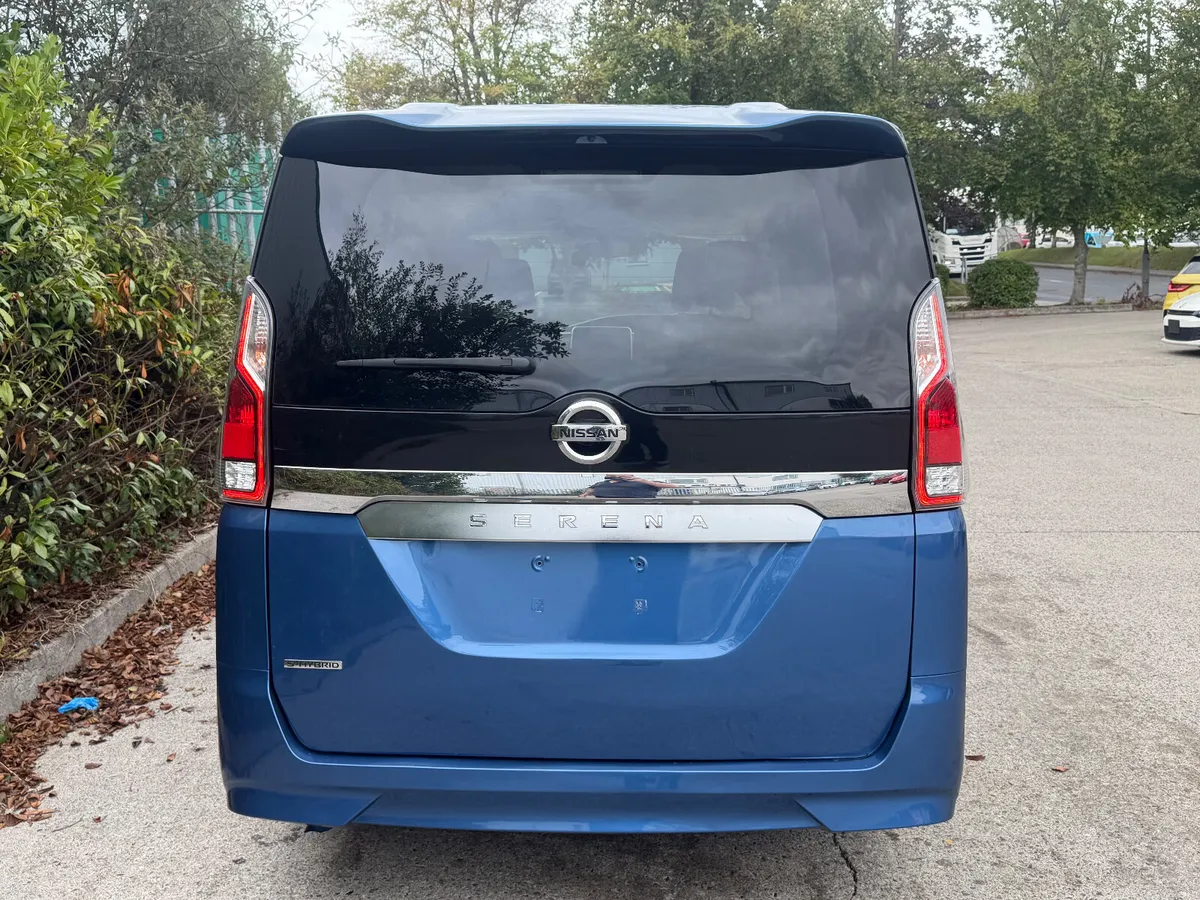 Nissan Serena Hybrid 8 Seater Low KM - Image 4