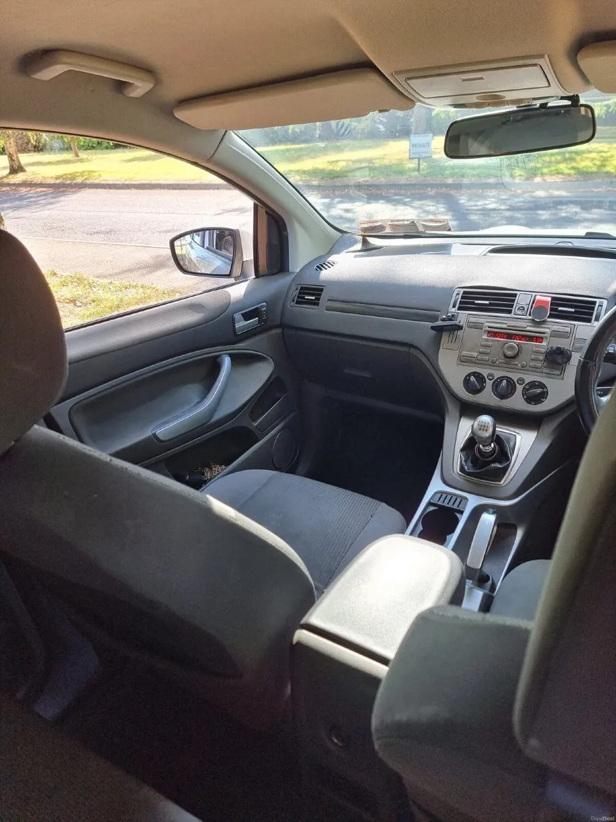 Ford Kuga 2010 - Image 4
