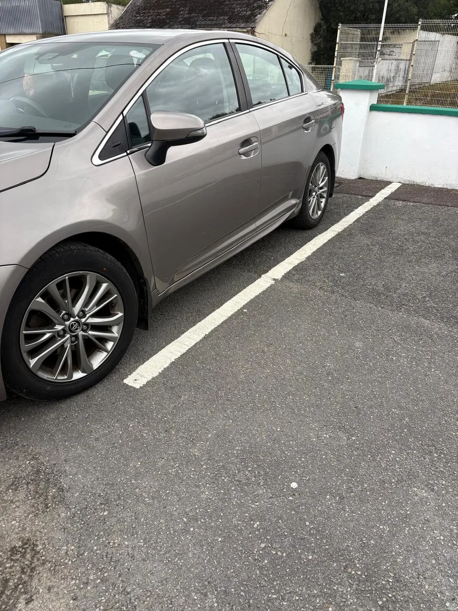 Toyota Avensis 2018 - Image 2