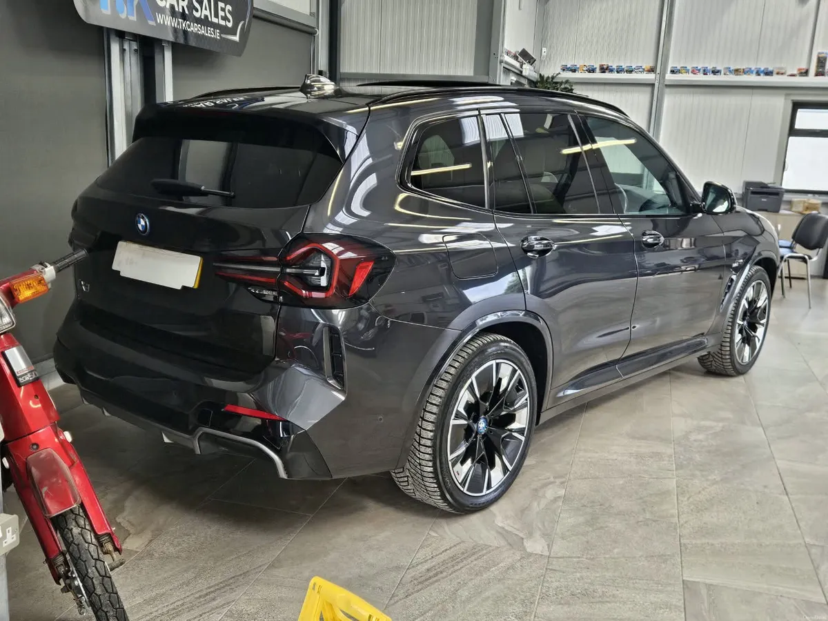 22 BMW iX3 M-SPORT PRO PAN ROOF 290 BHP - Image 4