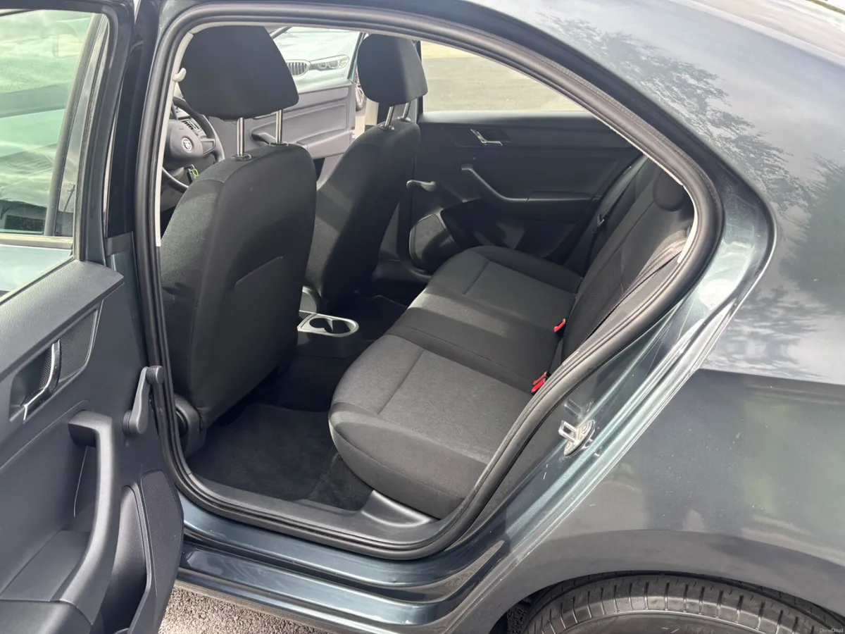 Skoda Rapid 2017 - Image 5