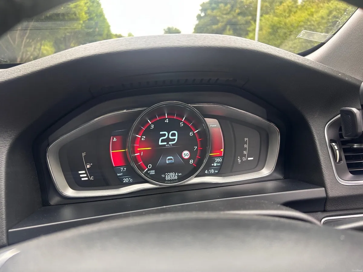 Volvo V60 T4 2014 low mileage price drop - Image 1