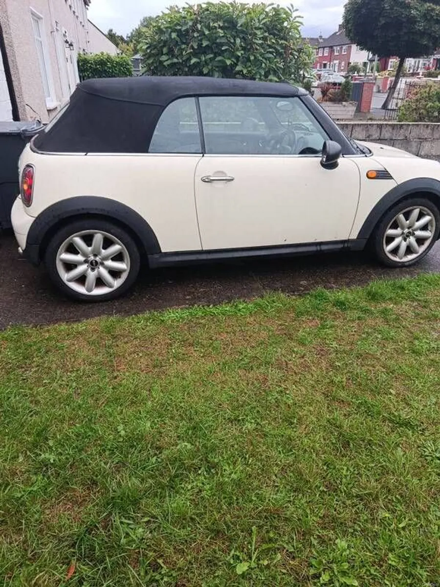 2010 Mini One - Image 4