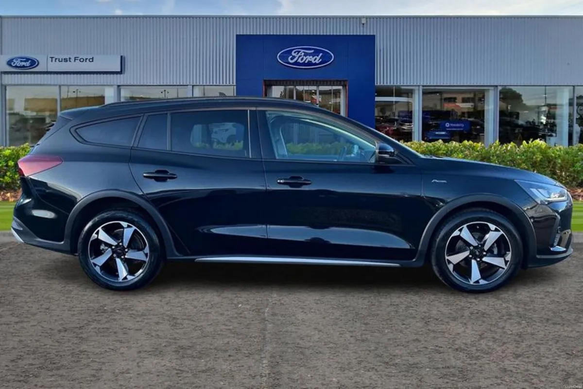Ford Focus 1.0T EcoBoost MHEV Active Estate 5dr Pe - Image 3