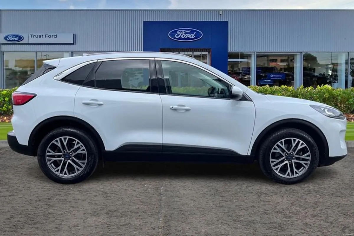 Ford Kuga 1.5T EcoBoost Titanium Edition SUV 5dr P - Image 3