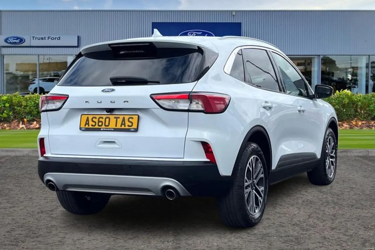 Ford Kuga 1.5T EcoBoost Titanium Edition SUV 5dr P - Image 4