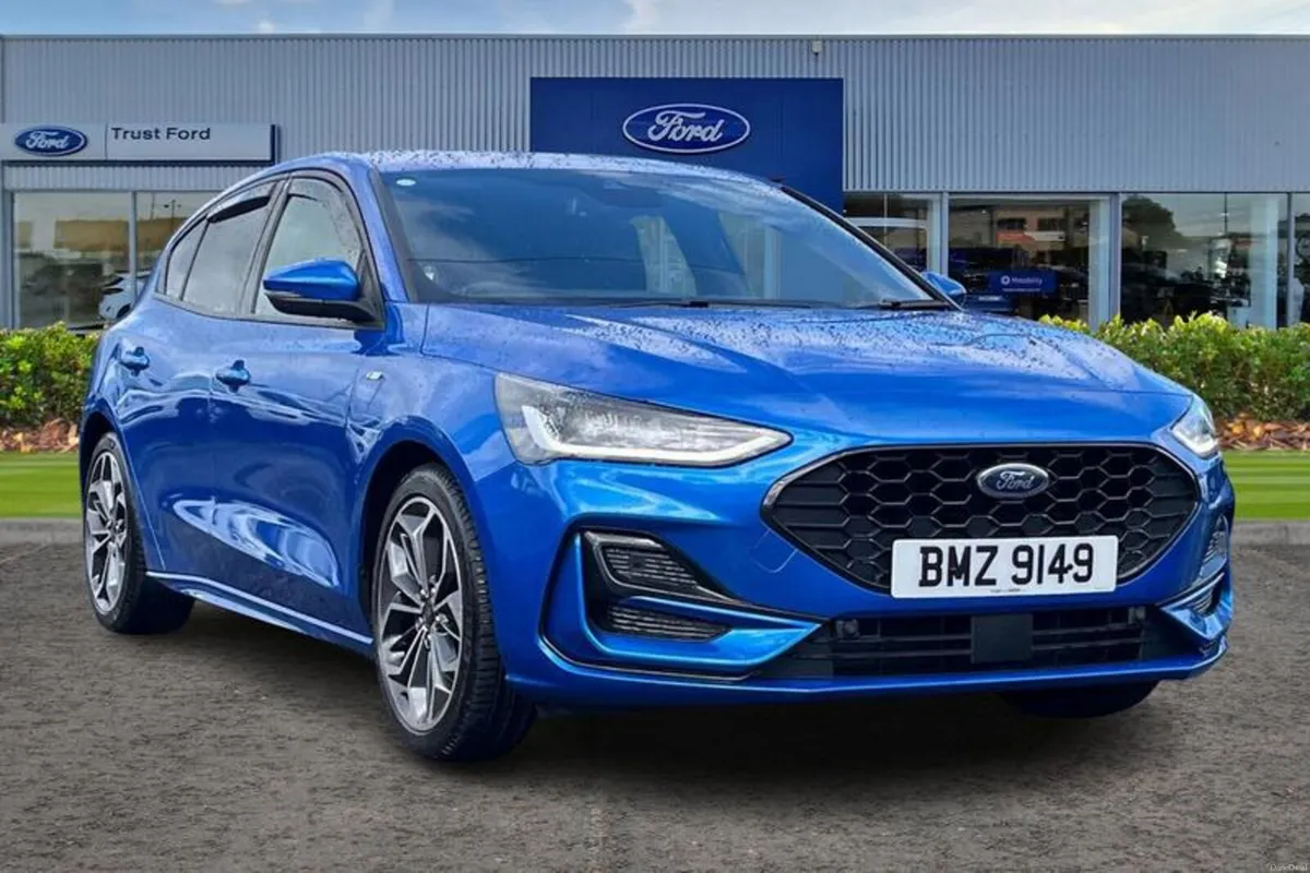 Ford Focus 1.0T EcoBoost MHEV ST-Line X Edition Ha - Image 1
