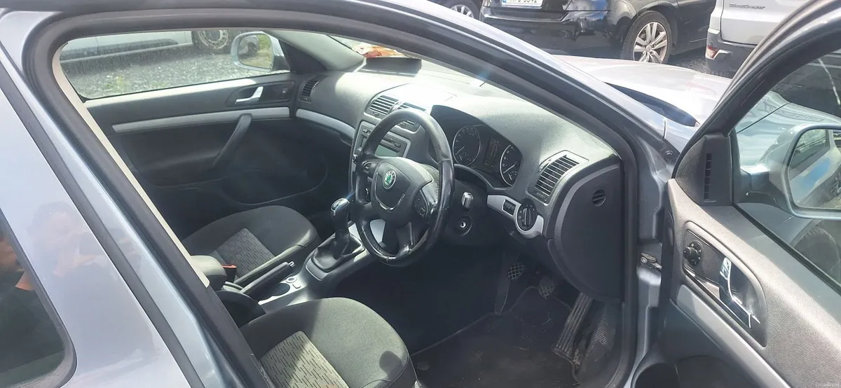 Skoda Octavia 2012 - Image 2