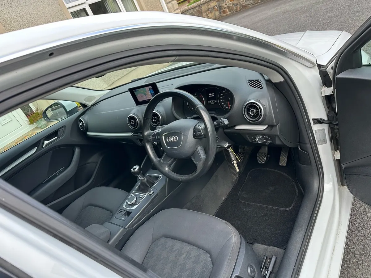 Car - Image 6