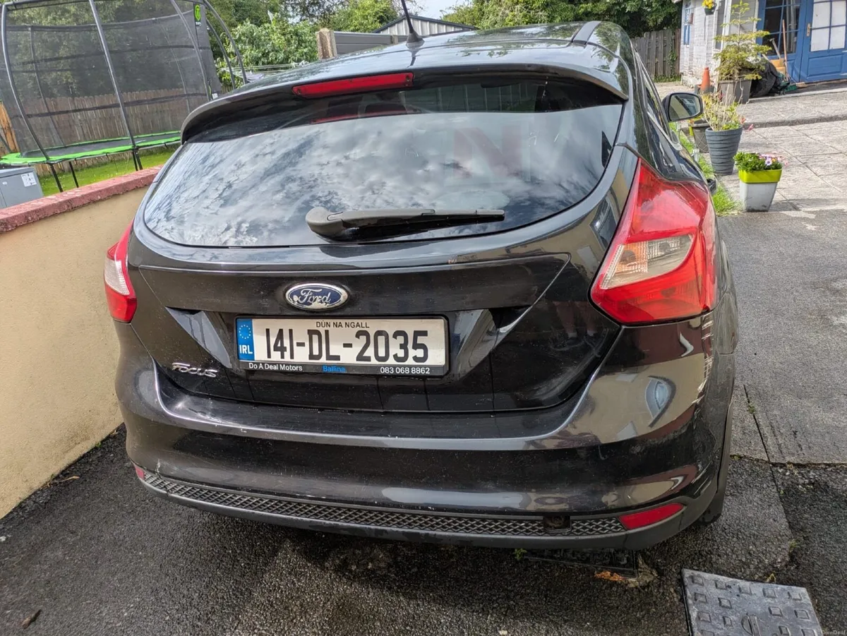 Ford Focus 2014 - Image 2