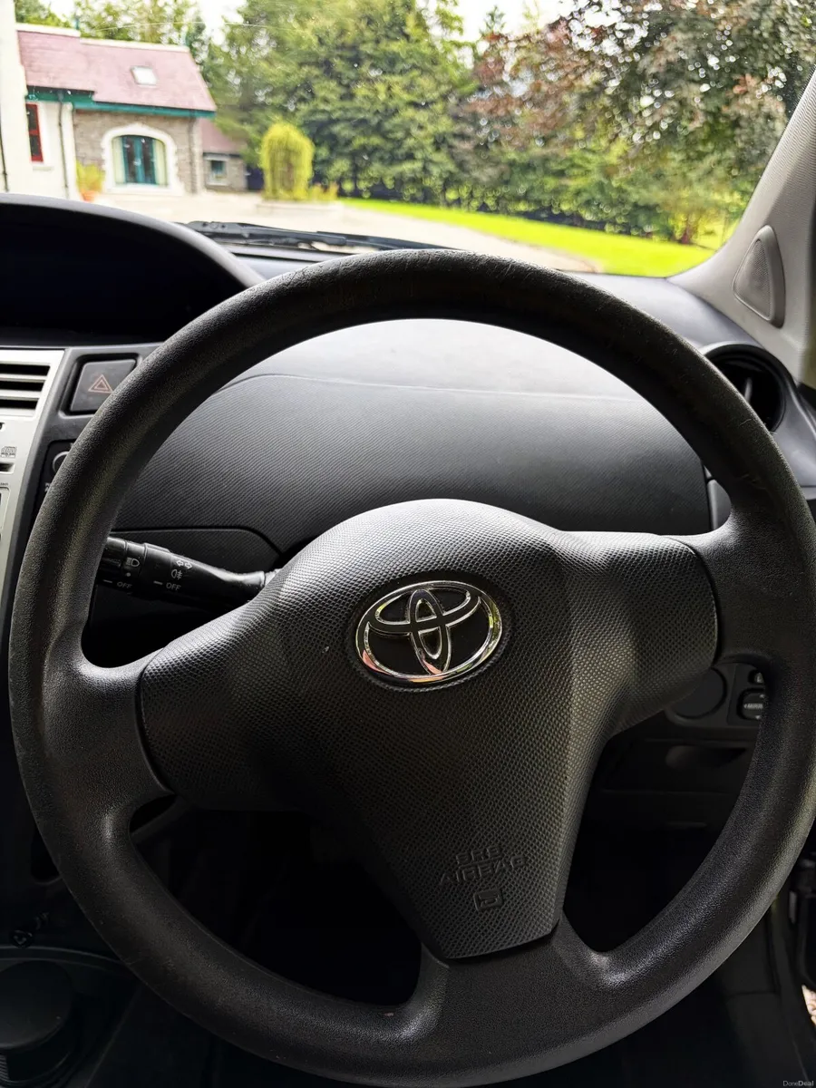 Toyota Yaris 2008 - Image 3