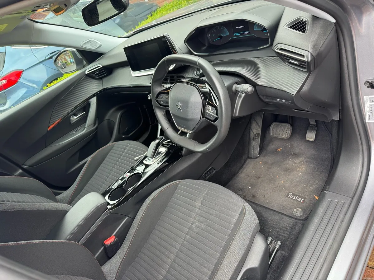 Peugeot E 2008 - Image 5