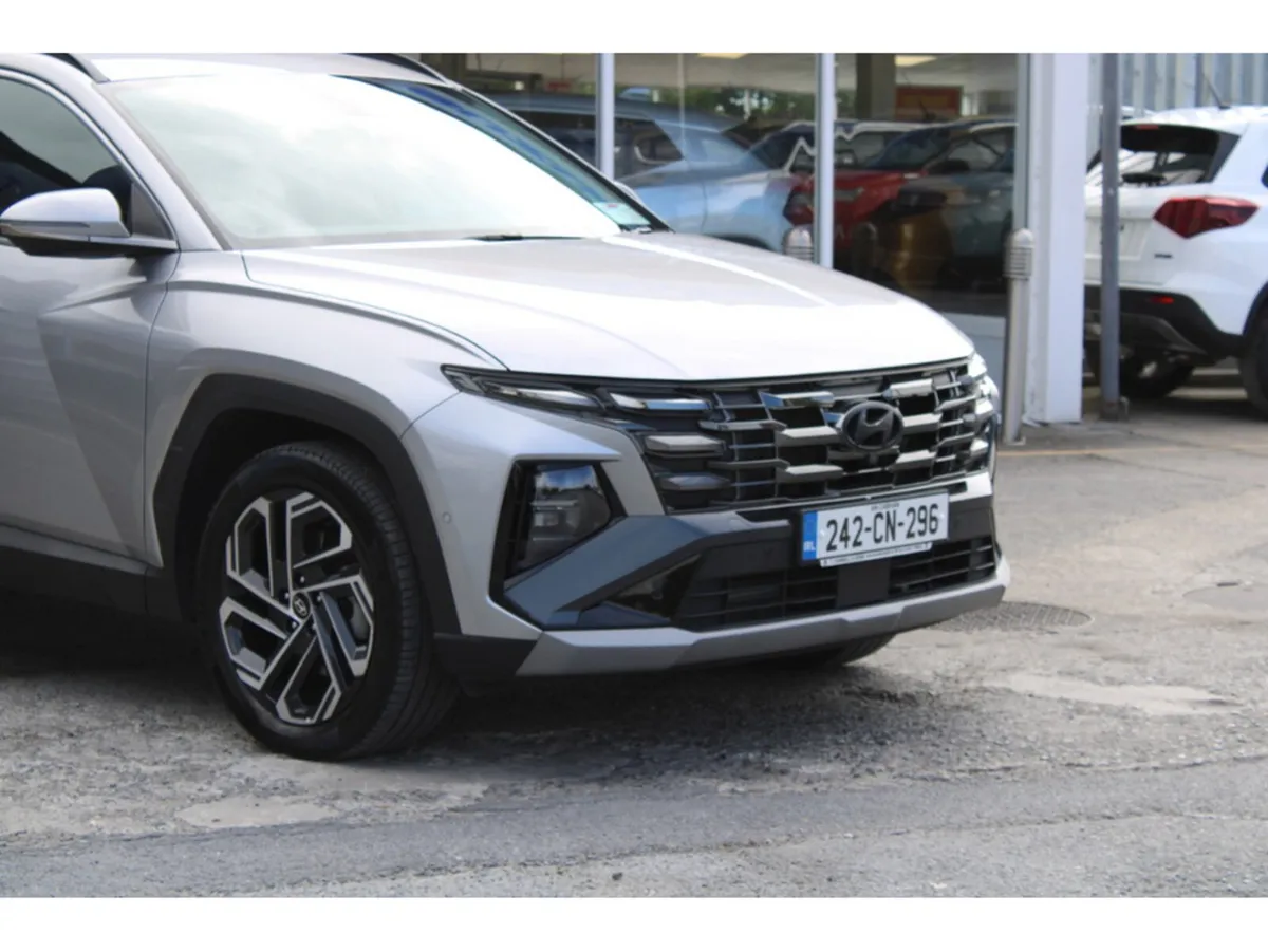 Hyundai Tucson HEV EXECUTIVE PLUS 5DR - Image 2