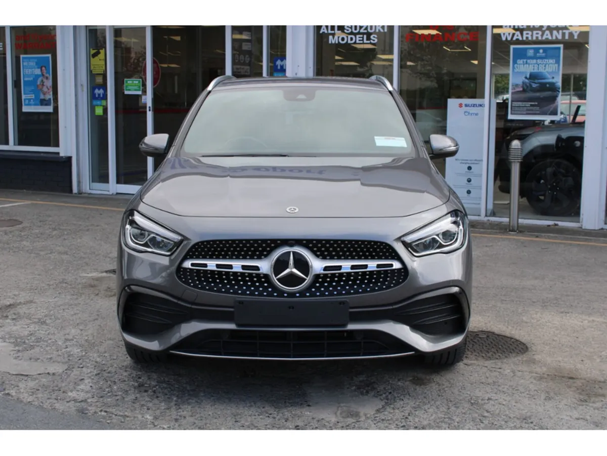 Mercedes-Benz GLA EXCLUSIVE EDITION E AMG LINE - Image 5