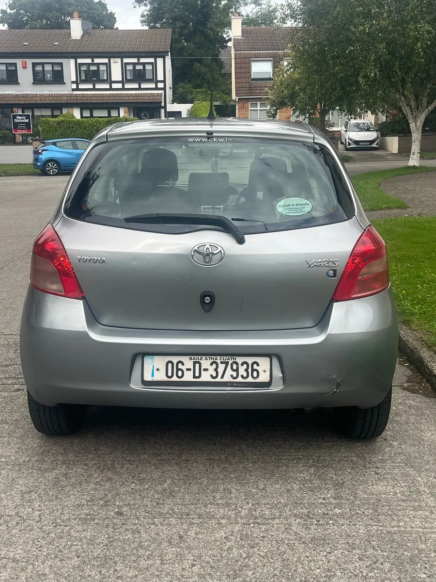 Yaris 2006 1.0 - Image 2