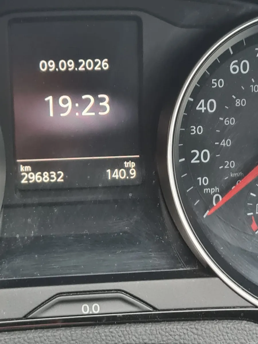 Volkswagen Passat 2015 - Image 5