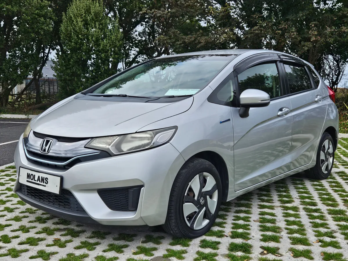 Honda Fit 2014 Hybrid New Nct - Image 6