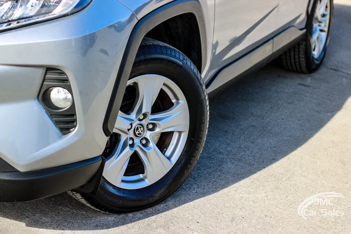 2021 TOYOTA RAV4 LUNA 2.5L PETROL HYBRID - Image 3