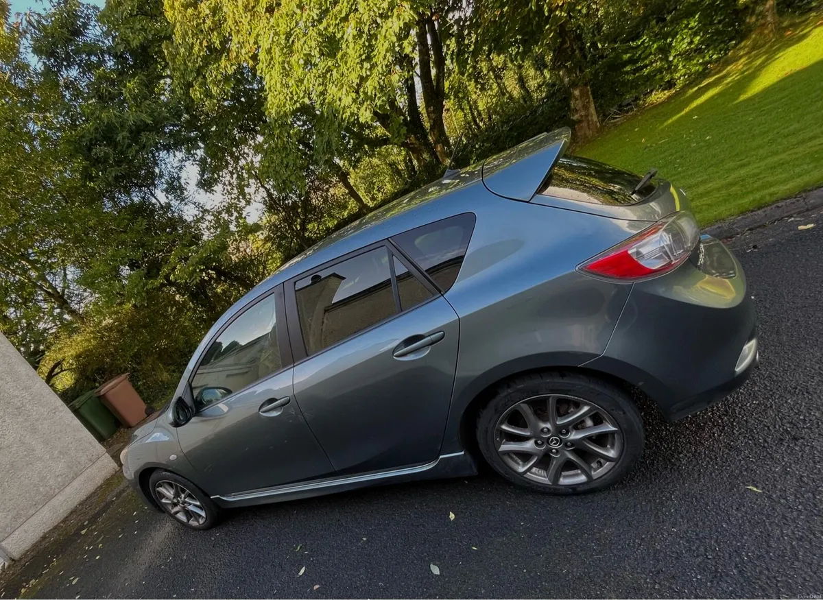 Mazda Mazda3 Venture - Image 3