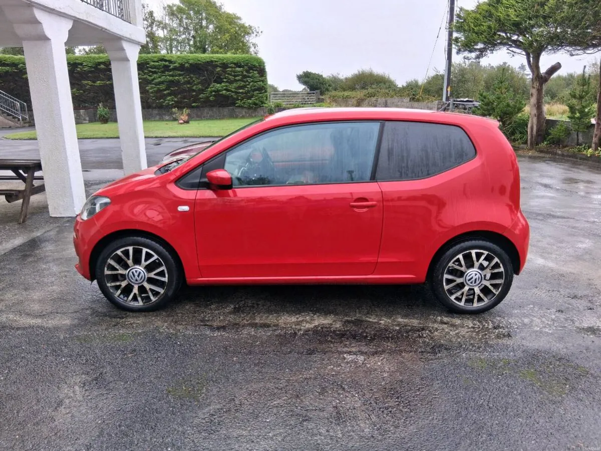 Volkswagen UP! 2013 Automatic - Image 3