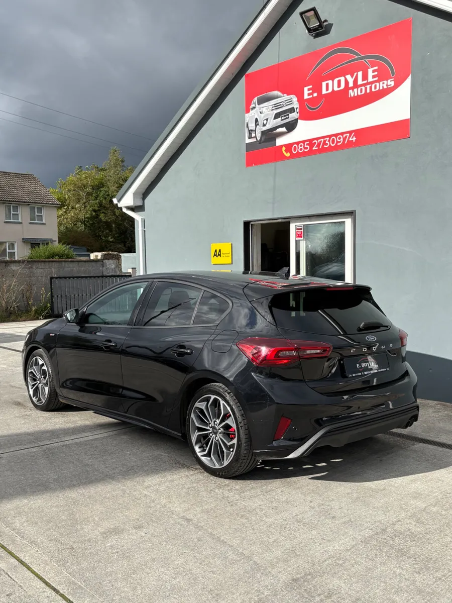2023 Ford Focus ST- Line X Auto - Image 6