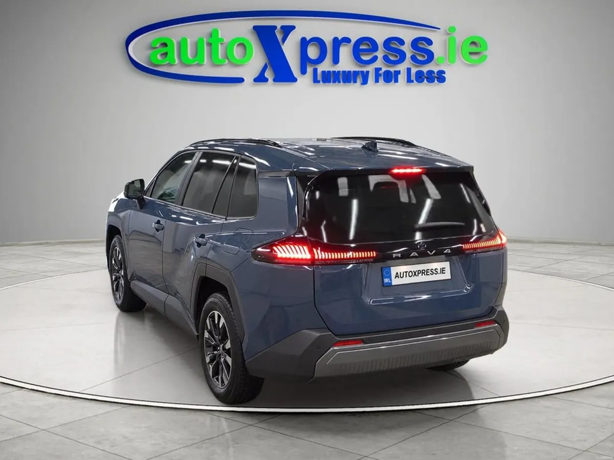 Toyota RAV4 4WD BRAND NEW Z, Hybrid, Automatic - Image 3