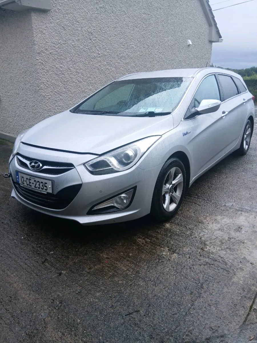 Hyundai i40 estate - Image 1