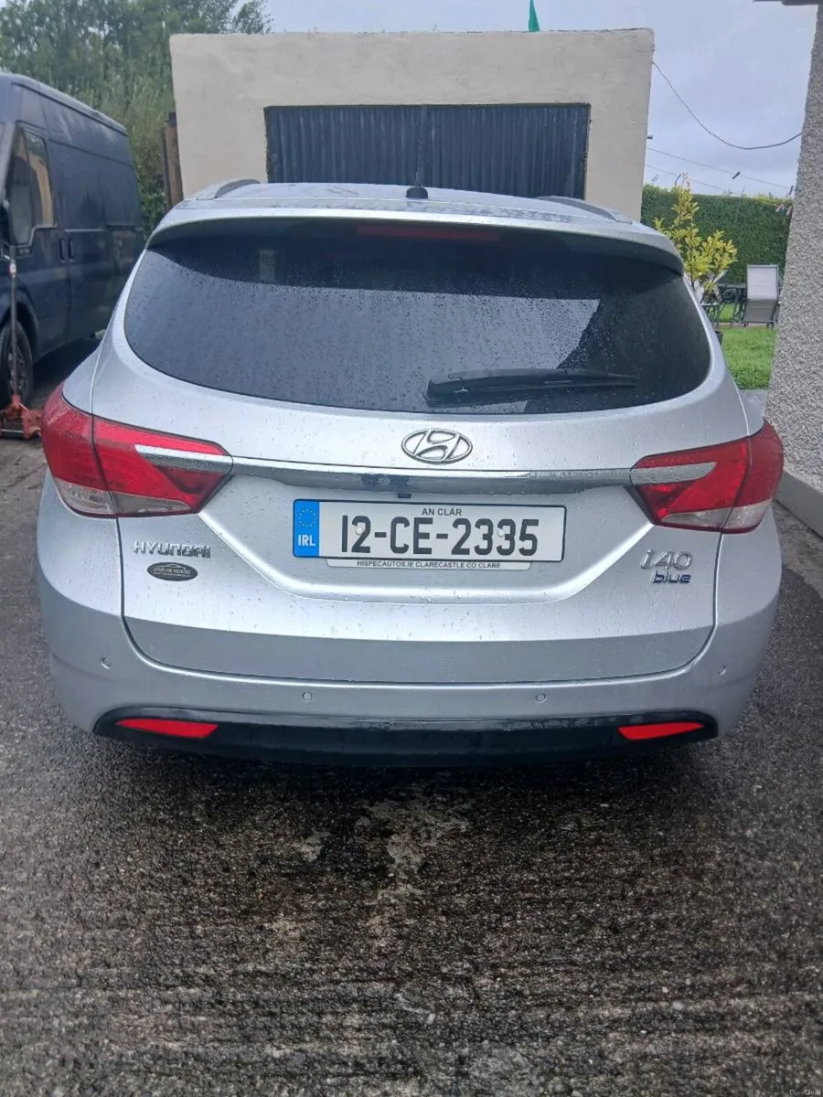 Hyundai i40 estate - Image 2