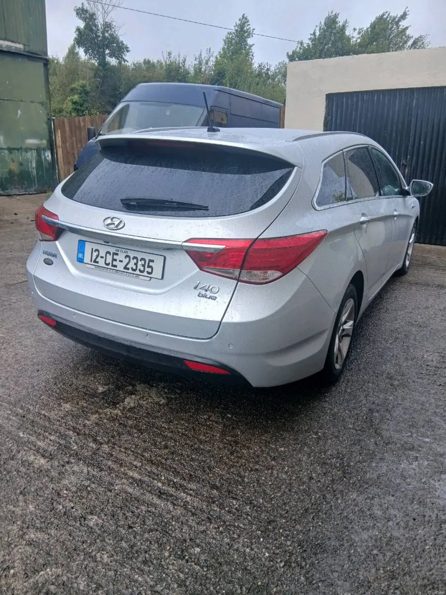 Hyundai i40 estate - Image 3