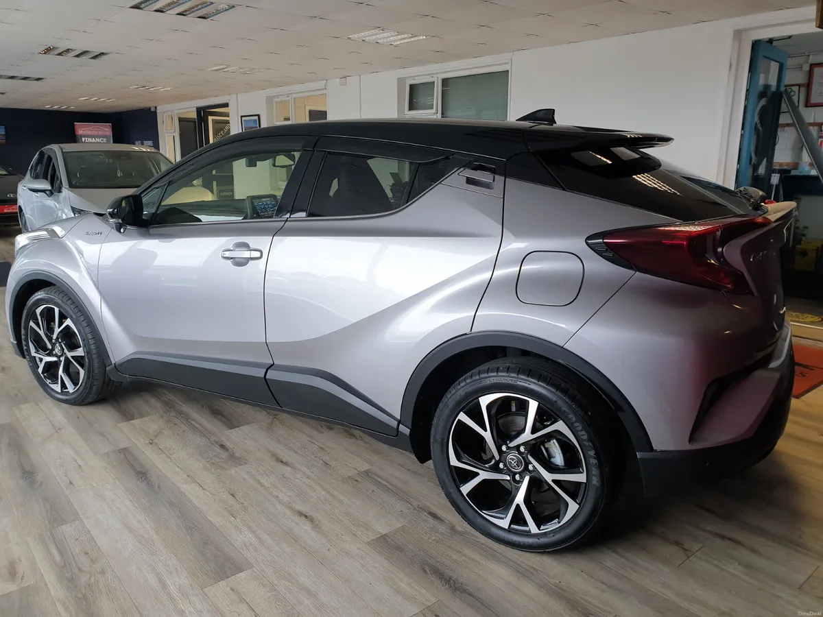Toyota C-HR 1.8 HYBRID G LED PACKAGE - Image 6