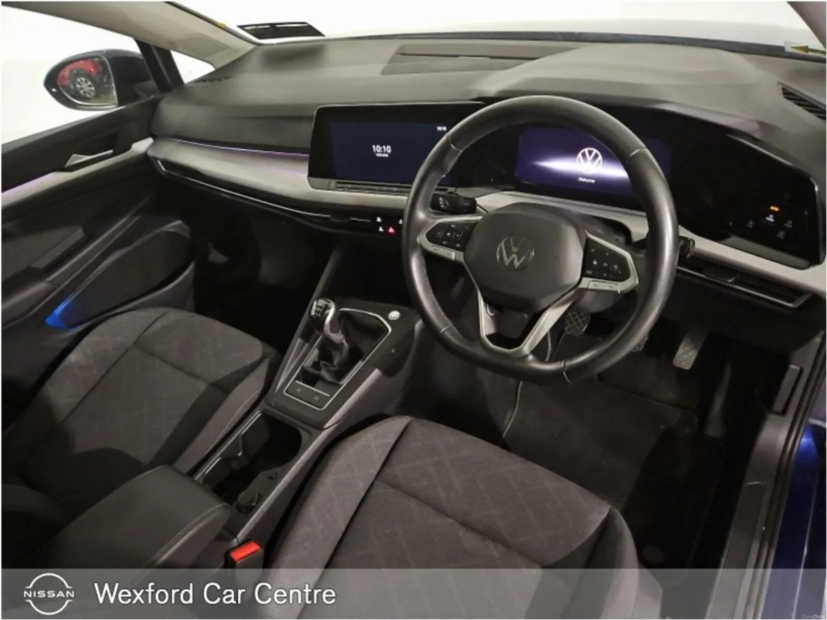Volkswagen Golf 1.0 TSI 110HP Life - Image 2