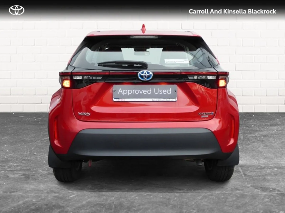 Toyota Yaris Cross Hybrid Luna - Image 5