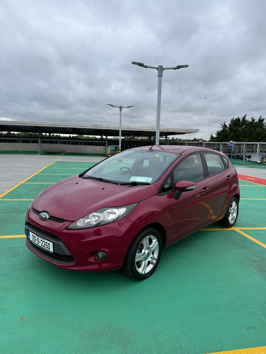 09 Ford Fiesta 1.2 Petrol - VERY LOW MILEAGE - Image 3