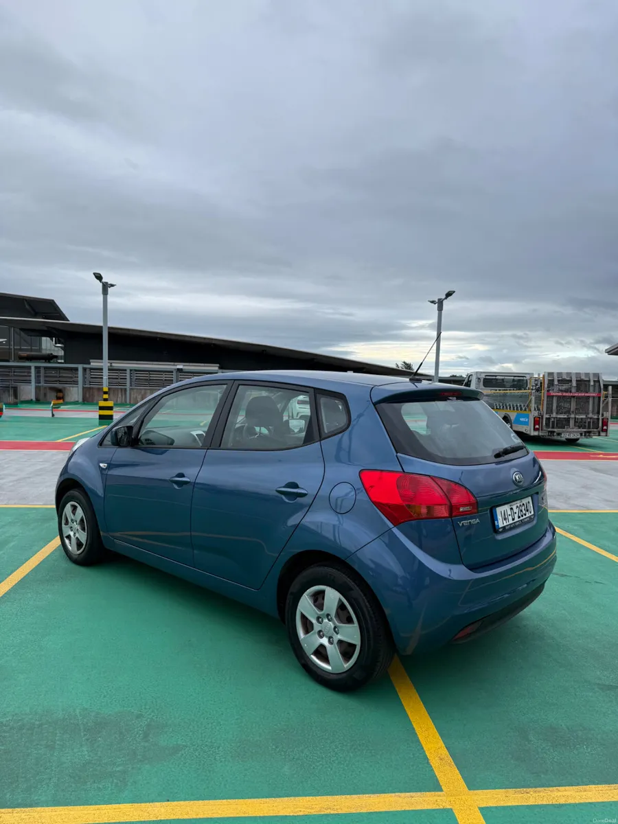 141 Kia Venga 1.4 Petrol - PERFECT STARTER CAR - Image 4