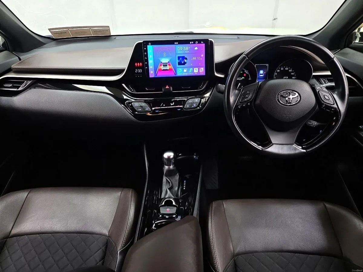 Toyota C-HR Hybrid G - Image 3