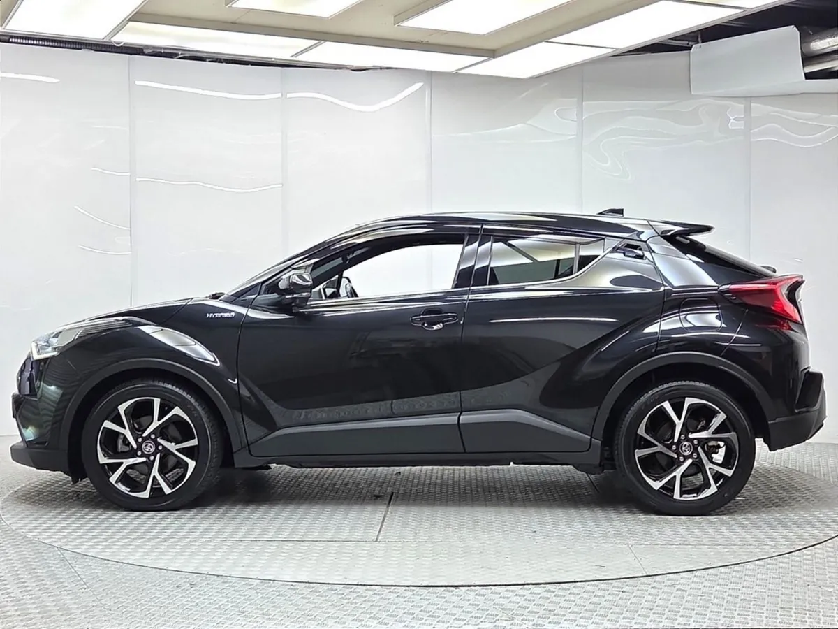 Toyota C-HR Hybrid G - Image 5
