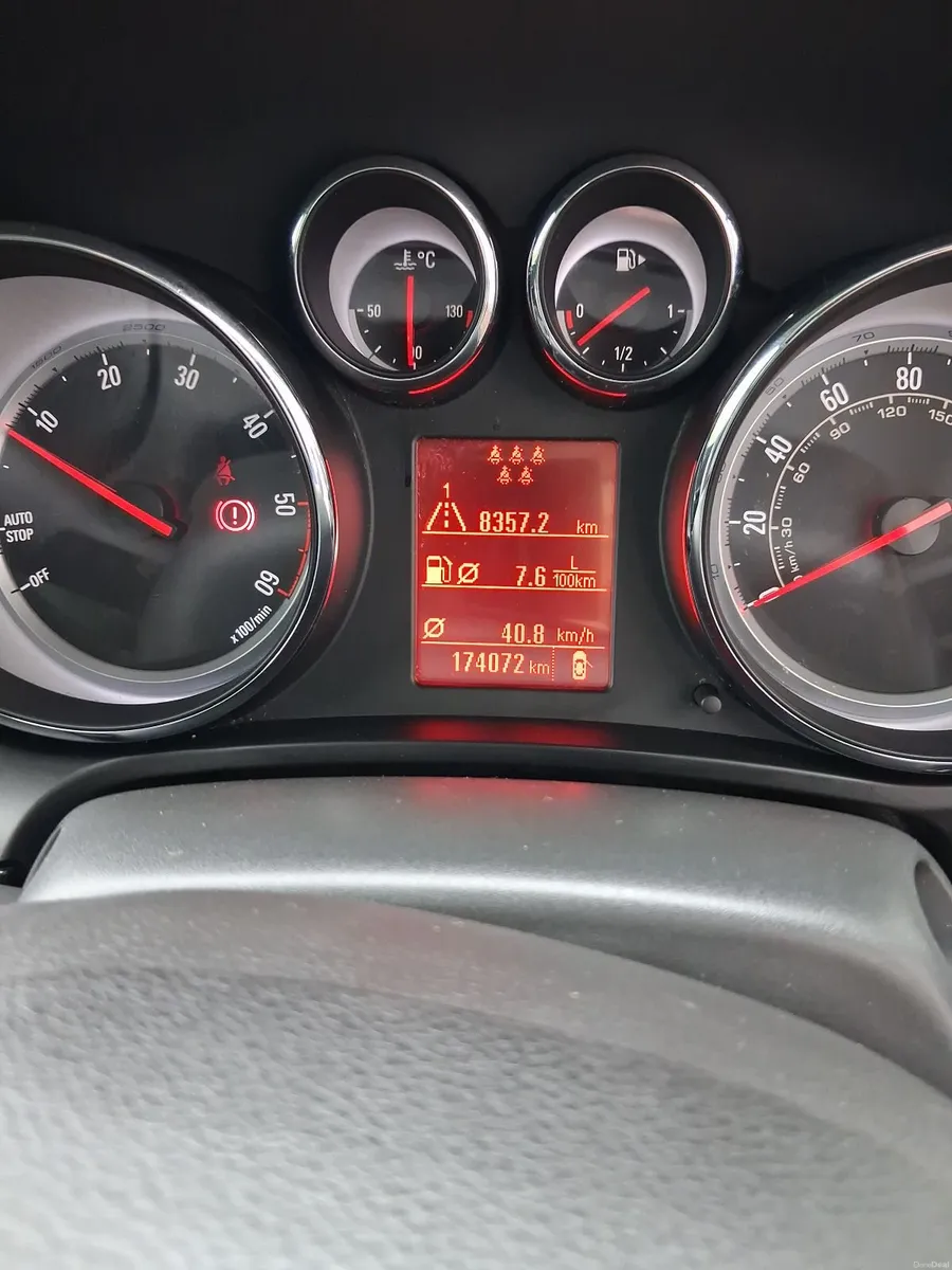 Vauxhall Zafira Tourer. 2016 just passed NCT - Image 2