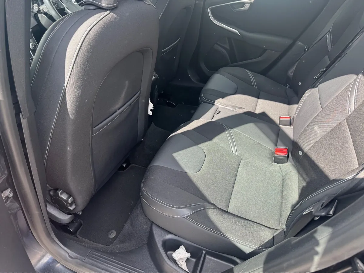 Volvo V40 2013 - Image 3