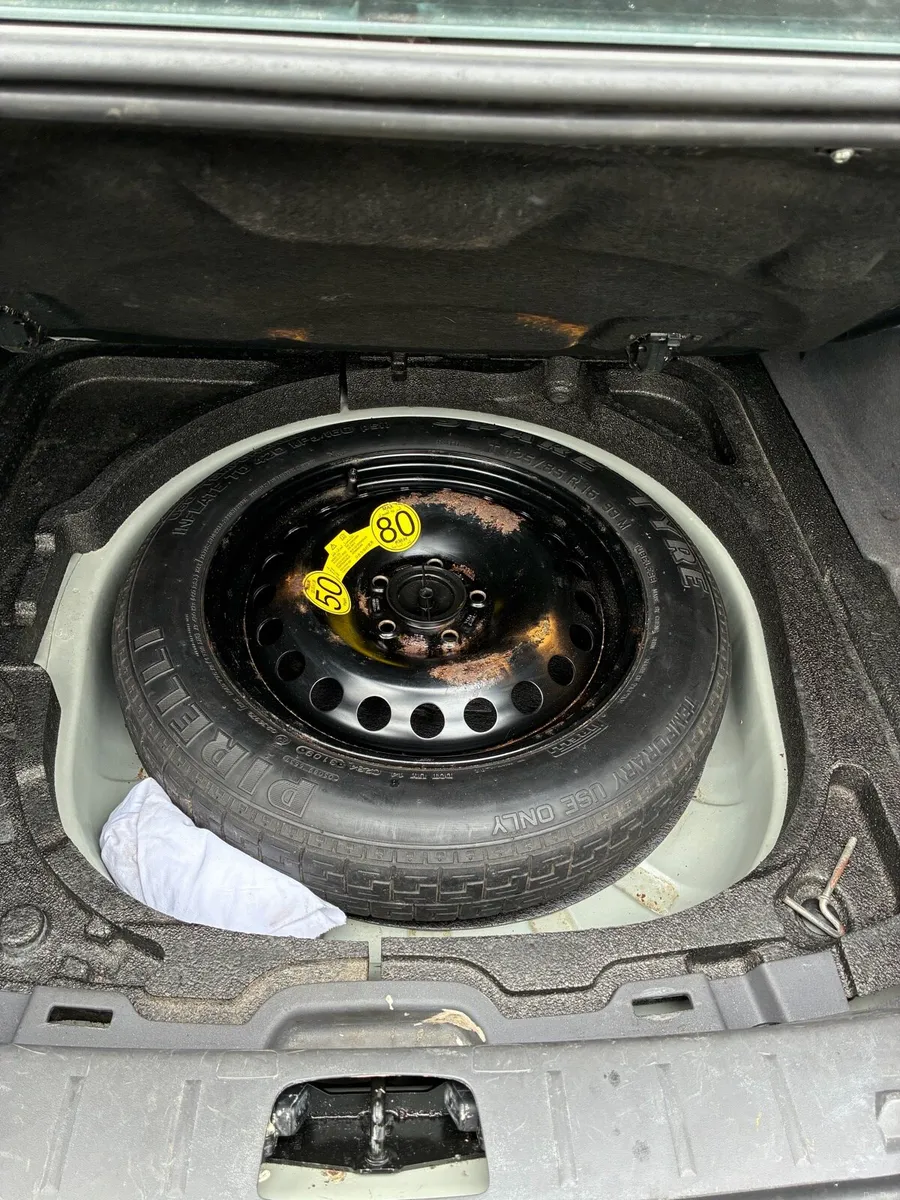 S40 Volvo - Image 5