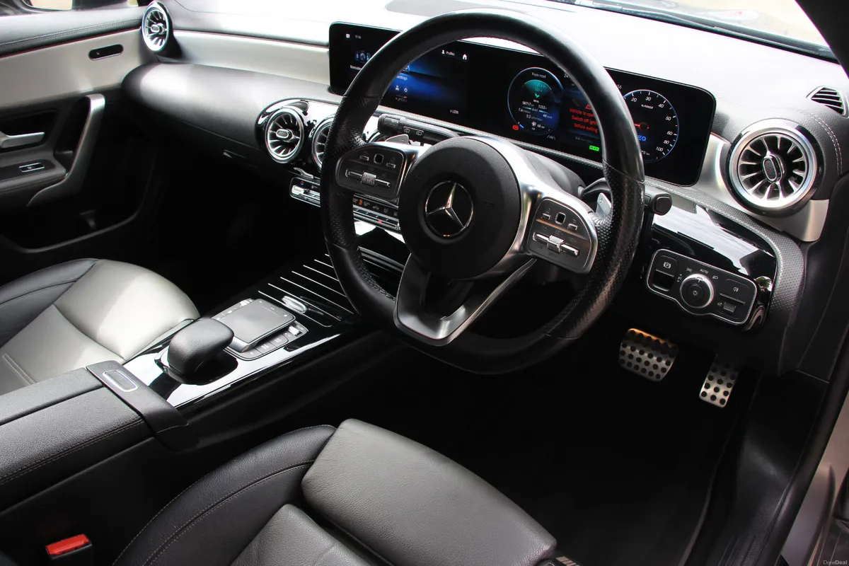 Mercedes-Benz CLA 250 e AMG Line Premium Hybrid - Image 3