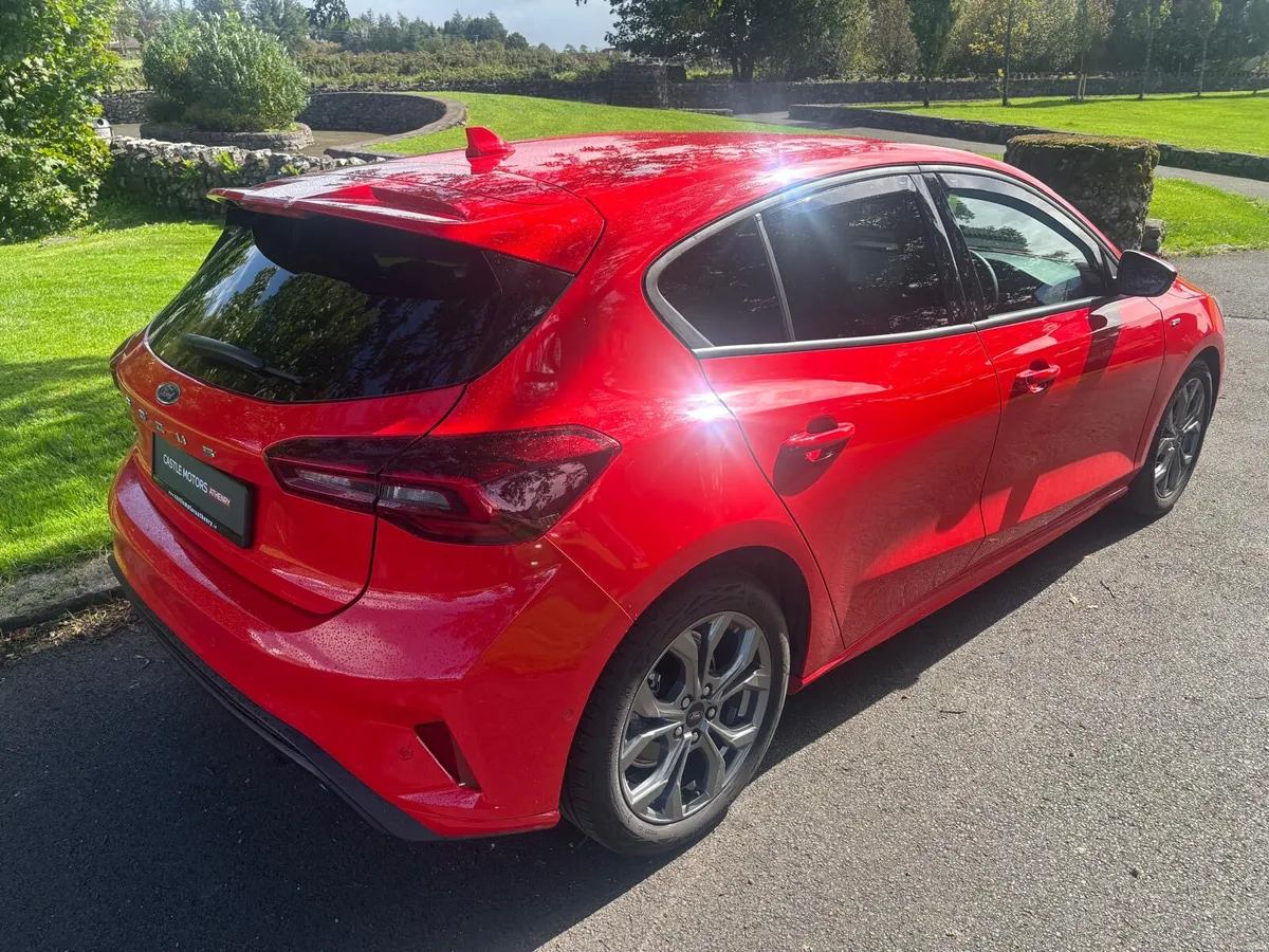 Ford Focus 2025 ST Line Diesel Automatic - Image 6